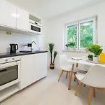 Lejlighed 1og Mitte Helle 70m 2 Naehe Salzburg By Interhome Freilassing