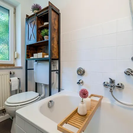 1og Mitte Helle 70m 2 Naehe Salzburg By Interhome * Freilassing