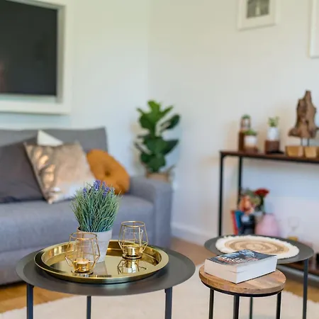 Lejlighed 1og Mitte Helle 70m 2 Naehe Salzburg By Interhome *